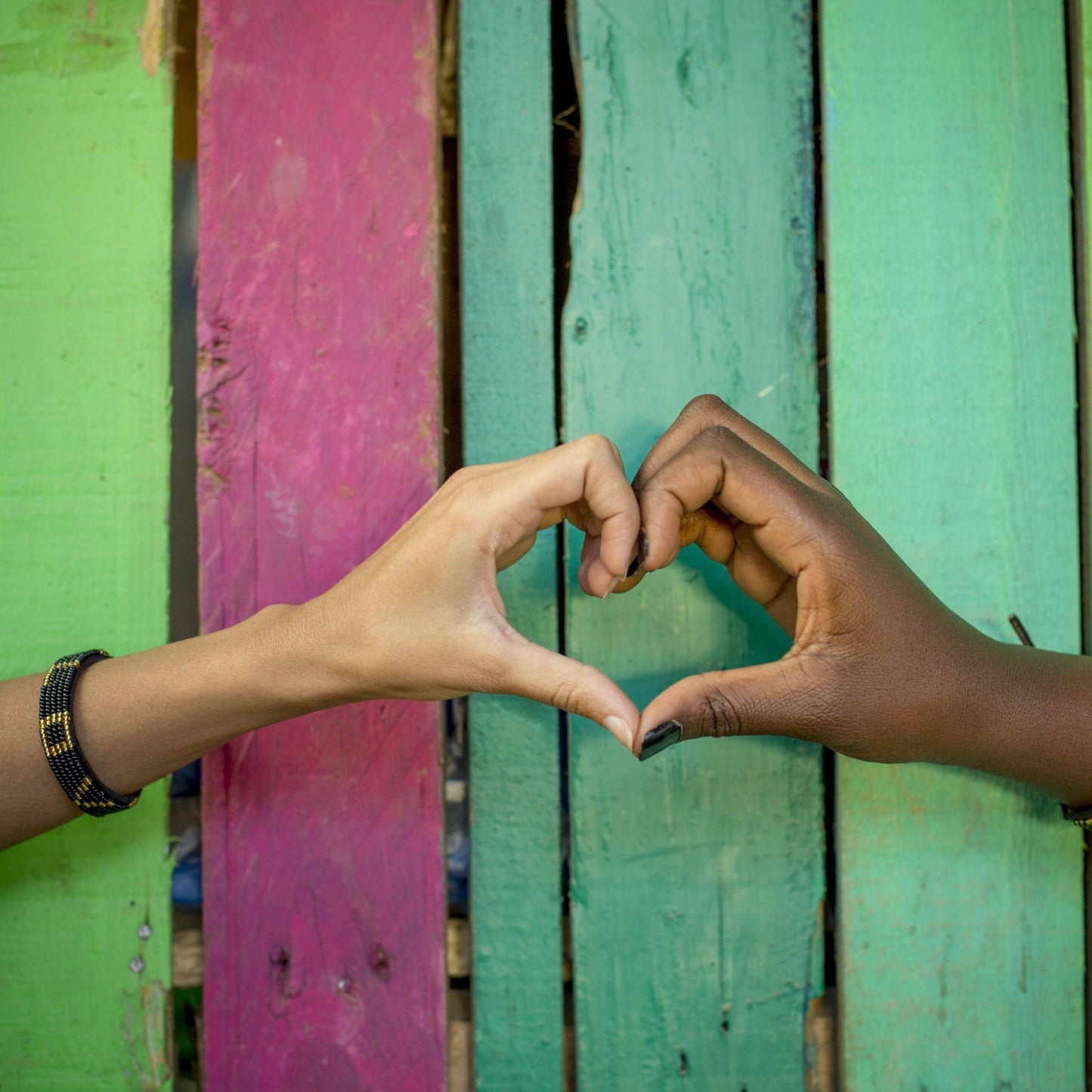 LOVE Beaded Bracelet - Black/Gold